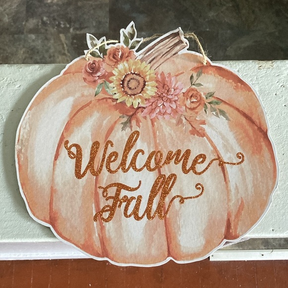 NWT- Beautiful Watercolor Glittered WELCOME FALL Floral Pumpkin Decor Sign 🌻 - Picture 7 of 12